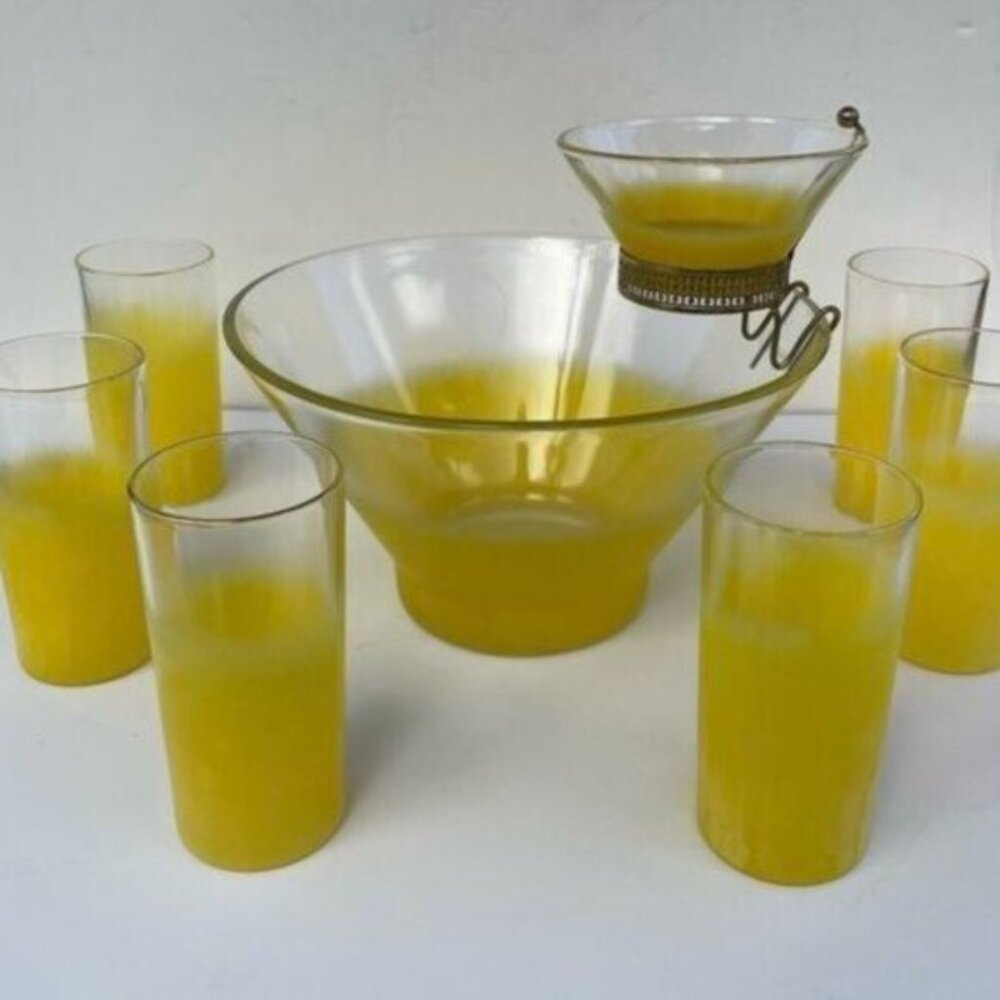 Vintage West Virginia Glass Yellow Blendo Chip and Dip Set - Picture 4 of 4